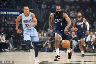 总决赛的举 总决赛的举